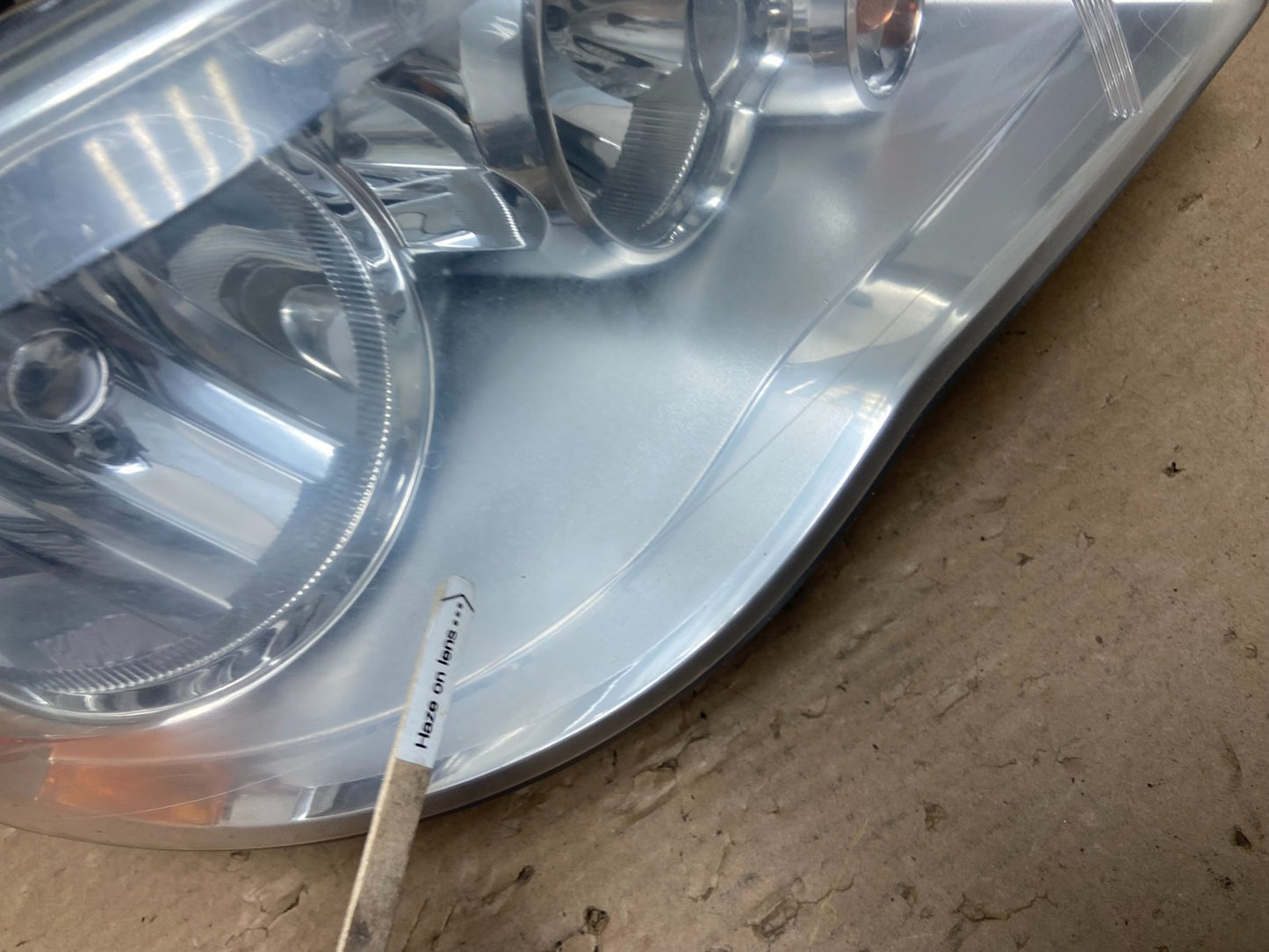 2011 to 2016 Chrysler Town and Country Right Passenger Headlight AB0194 DW3