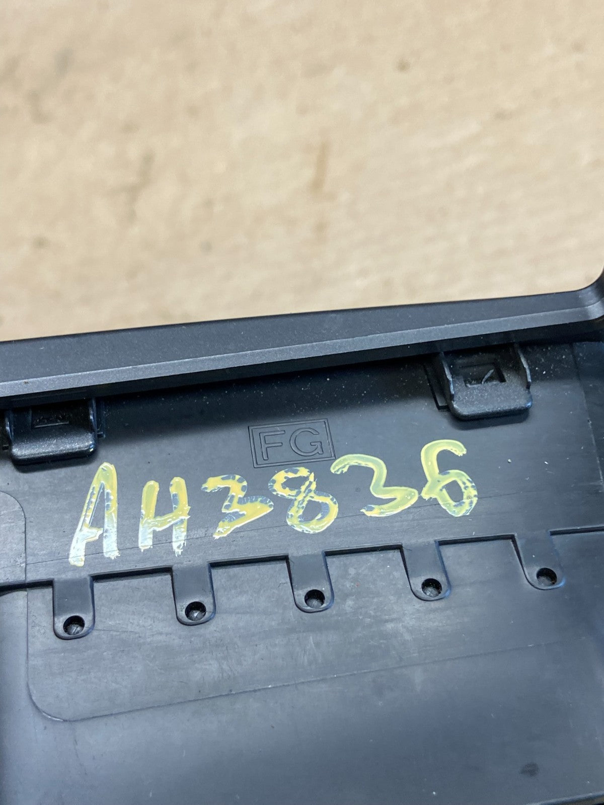 2010 to 2011 Subaru Forester Dash Radio Trim Bezel Center Vent AH3836 DG7