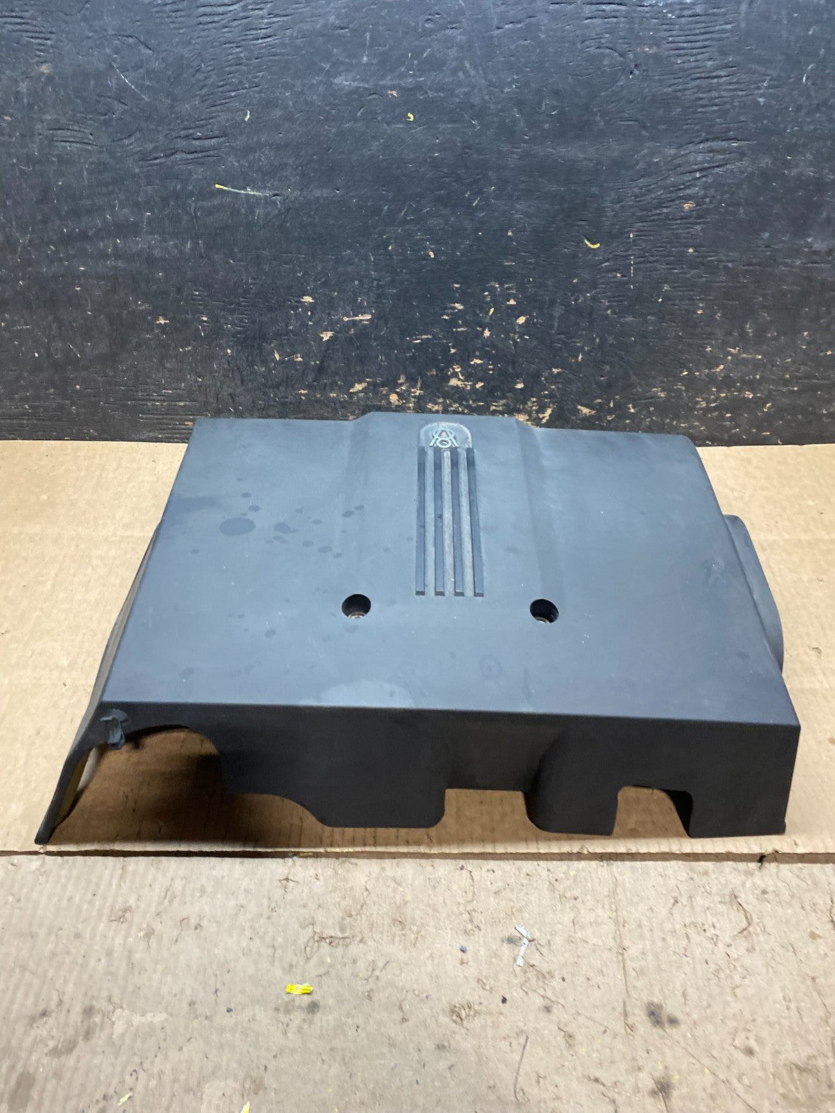 2002 to 2006 Ford Explorer 4.6L v8 Engine Cover Protector x9582 DG1