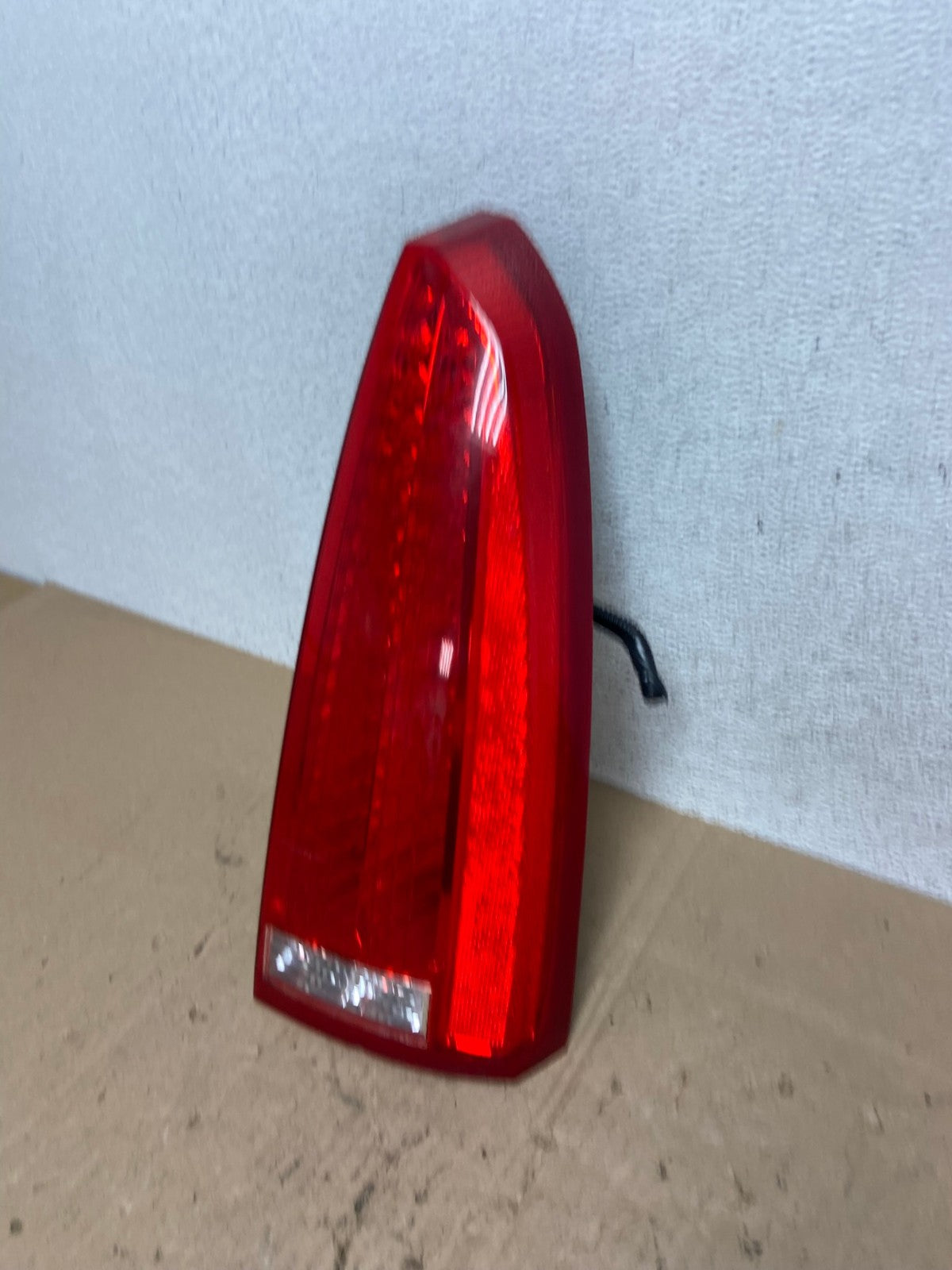2006 to 2011 Cadillac DTS Right Passenger Rh Side LED Tail light AE6557 LK1