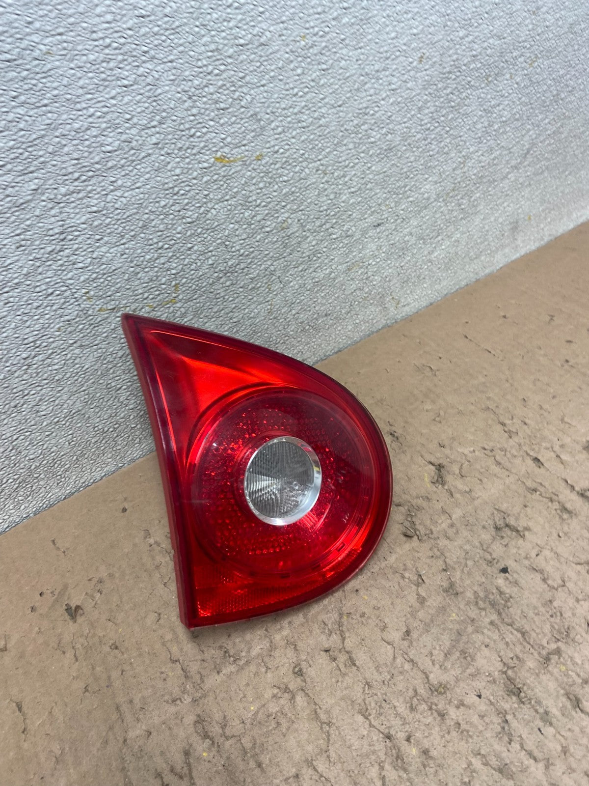 2006-2009 Volkswagen Golf Driver Left Side Tail Light Inner Trunk Lid Y4856 DW2