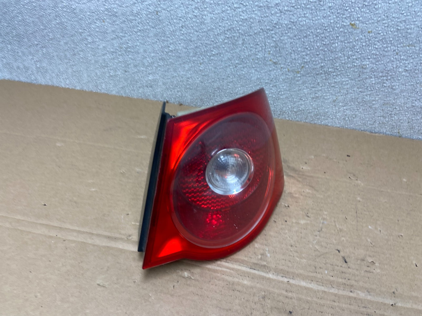 2005 2006 2007 Volkswagen Jetta Right Passenger Rh Side Tail Light OEM AB4463 LK2