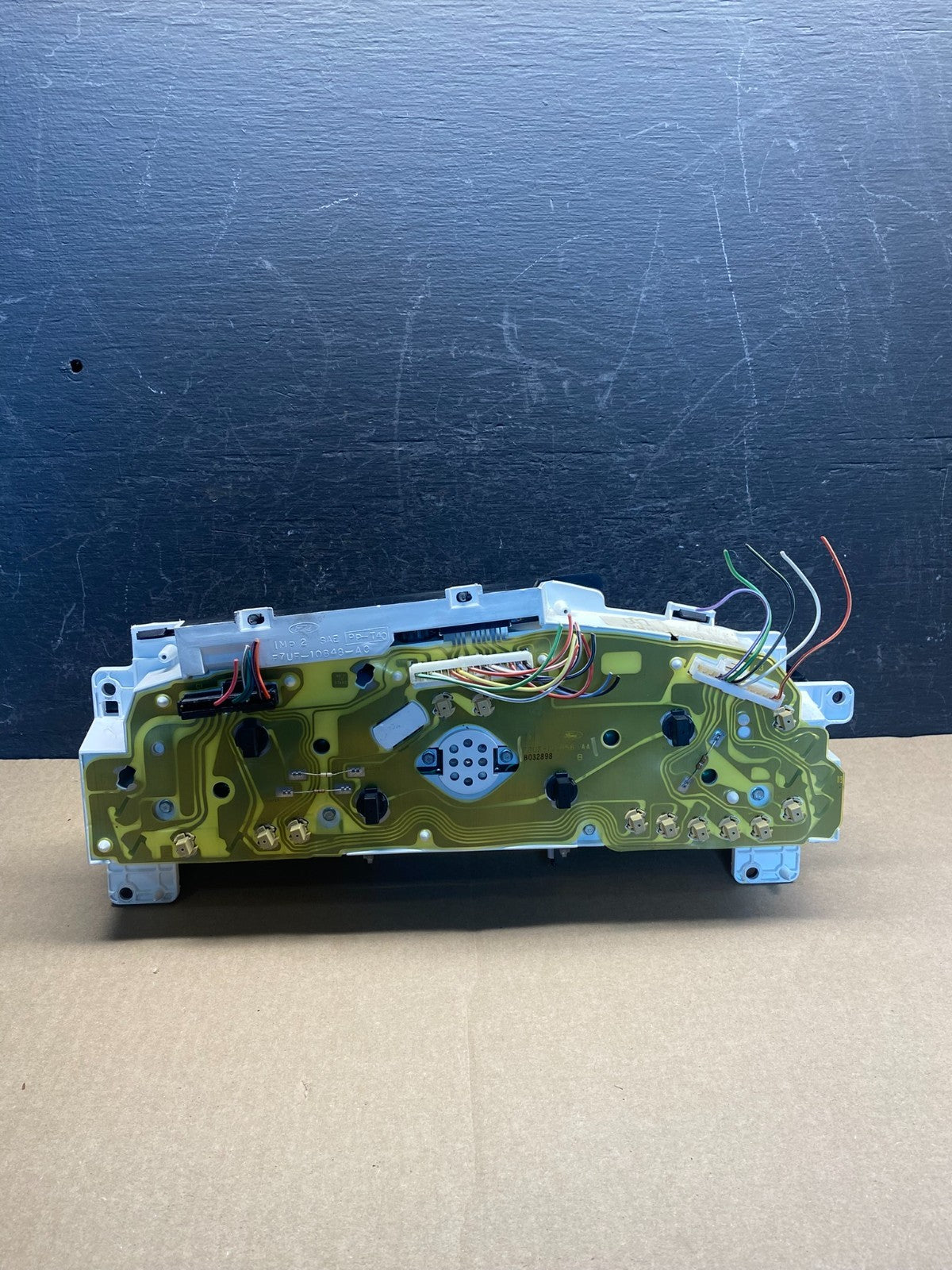 1999 to 2003 Ford E150 E250 E350 VAN Gauge Speedometer Cluster AG3860 DG4