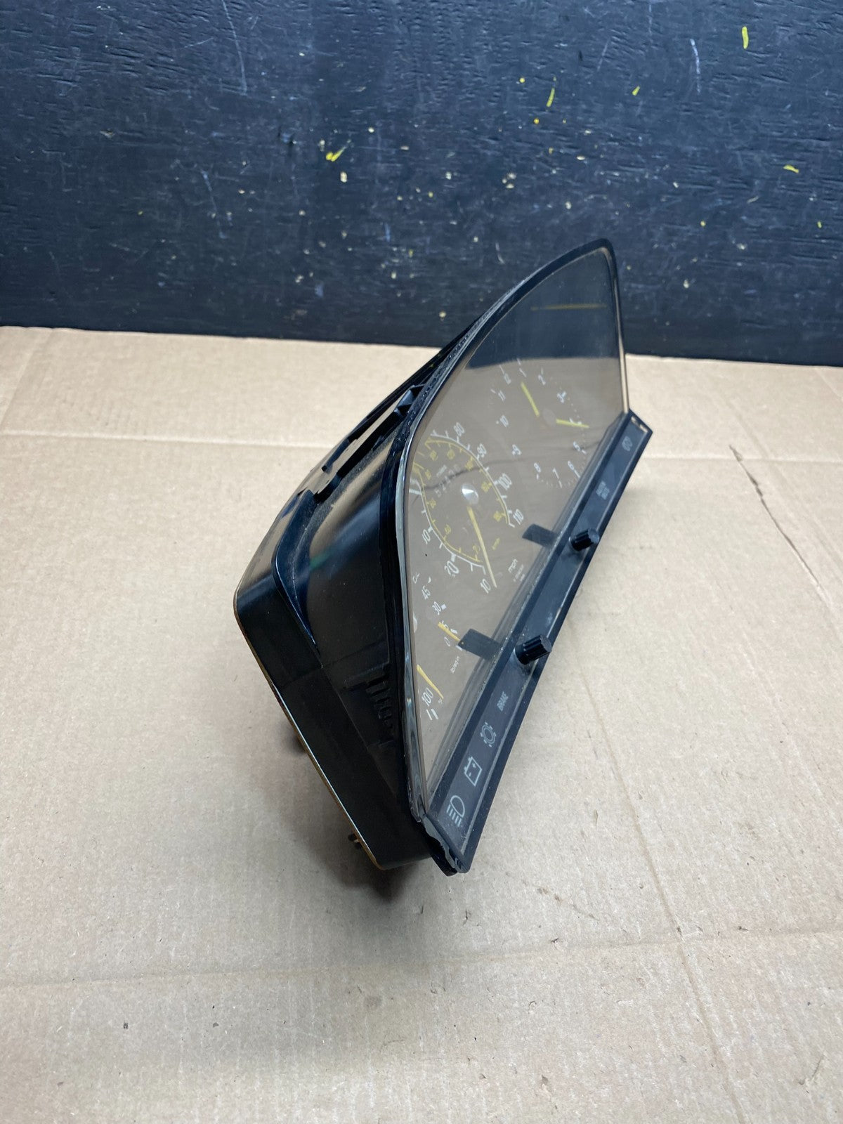 1977 - 1980 Mercedes W140 S320 Instrument Cluster Speedometer R3000 DG1