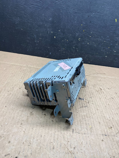2015 Lincoln Mkt Am Fm Cd Player Radio Receiver OEM o6971 DG2