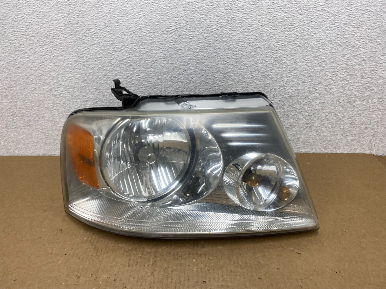 2004 to 2008 Ford F-150 F150 Right Passenger Rh Halogen Headlight Oem AA9864 DW0