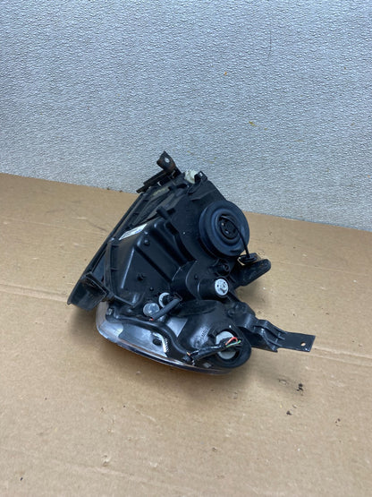 2001 - 2003 Honda Civic Coupe Headlight Halogen Right Passenger Rh AB4449 DW6