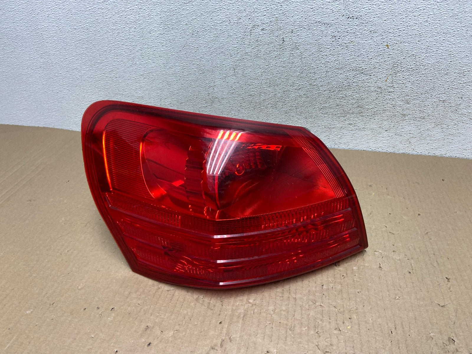 2008 to 2015 Nissan Rogue Left Driver Lh Side Tail Light AE9705 LK0
