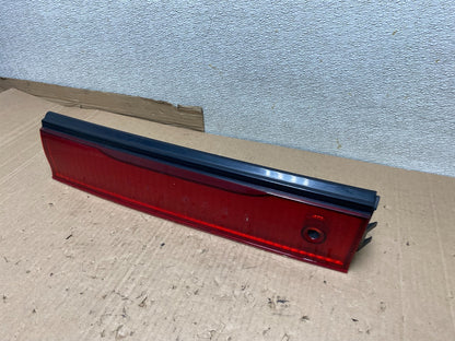 1993 to 1997 Infiniti J30 Rear Center Tail Light Finish Panel U8372 PS1
