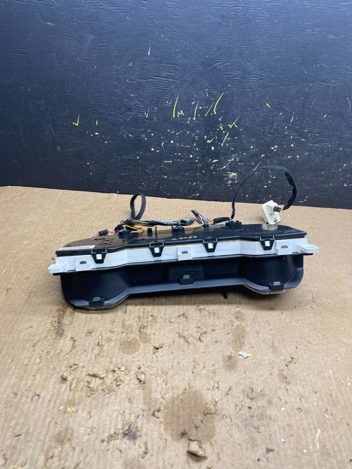 2002-2003 Nissan Pathfinder Xterra Cluster Speedometer Instrument OEM z7269 DG4
