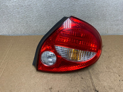 2000 to 2001 Nissan Maxima Right Passenger Rh Side Tail Light OEM V3210 DW0