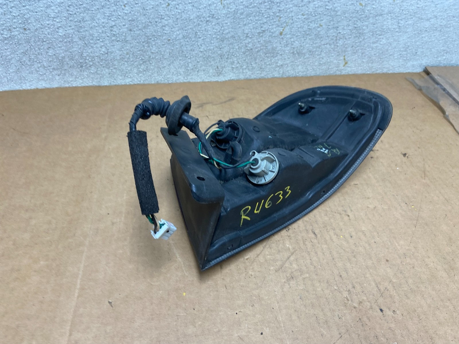 1993-1997 Mazda 626 Left Driver LH Side Tail Light OEM R4633  DG7