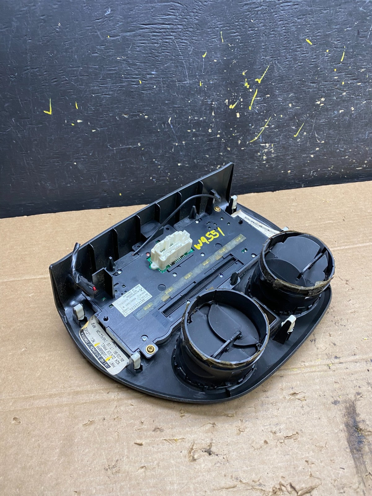 2006-2008 Mitsubishi Eclipse AM FM Radio CD Player Display Stereo Panel W9551 DG4