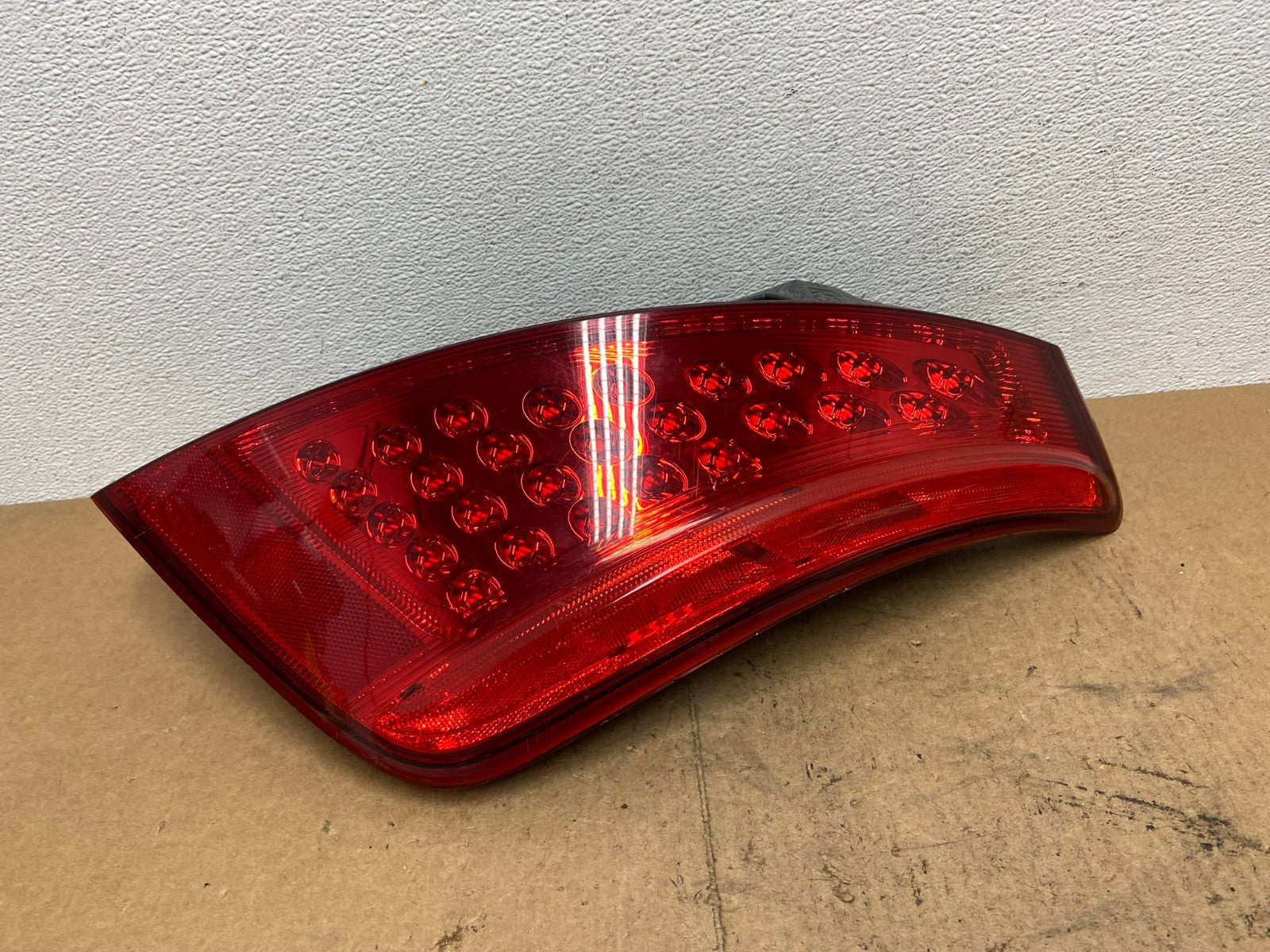 2006 to 2007 Nissan Murano Right Passenger Rh Side Tail Light AC3471 LK0