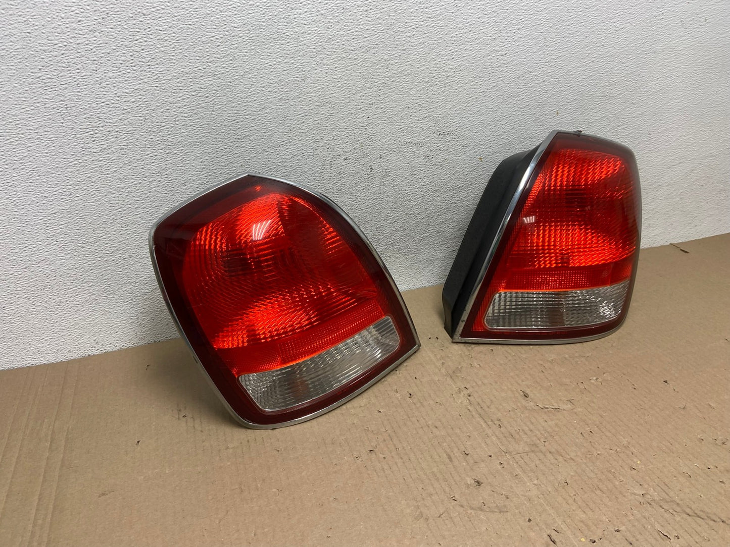2001-2003 Hyundai XG300 XG350 XG Left+Right Side Tail Lights AE9590 LK2