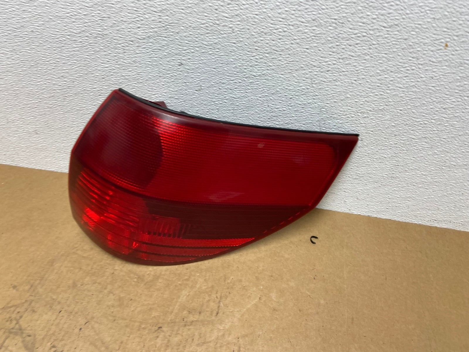 2004-2005 Toyota Sienna Right Passenger Rh Side Tail Light Oem AC2914 LK1