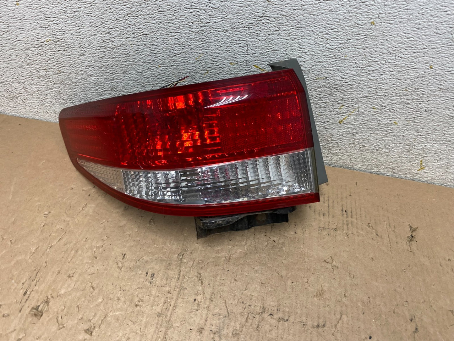2003 to 2004 Honda Accord Sedan Left Driver Lh Side Tail light Q2799 DW1