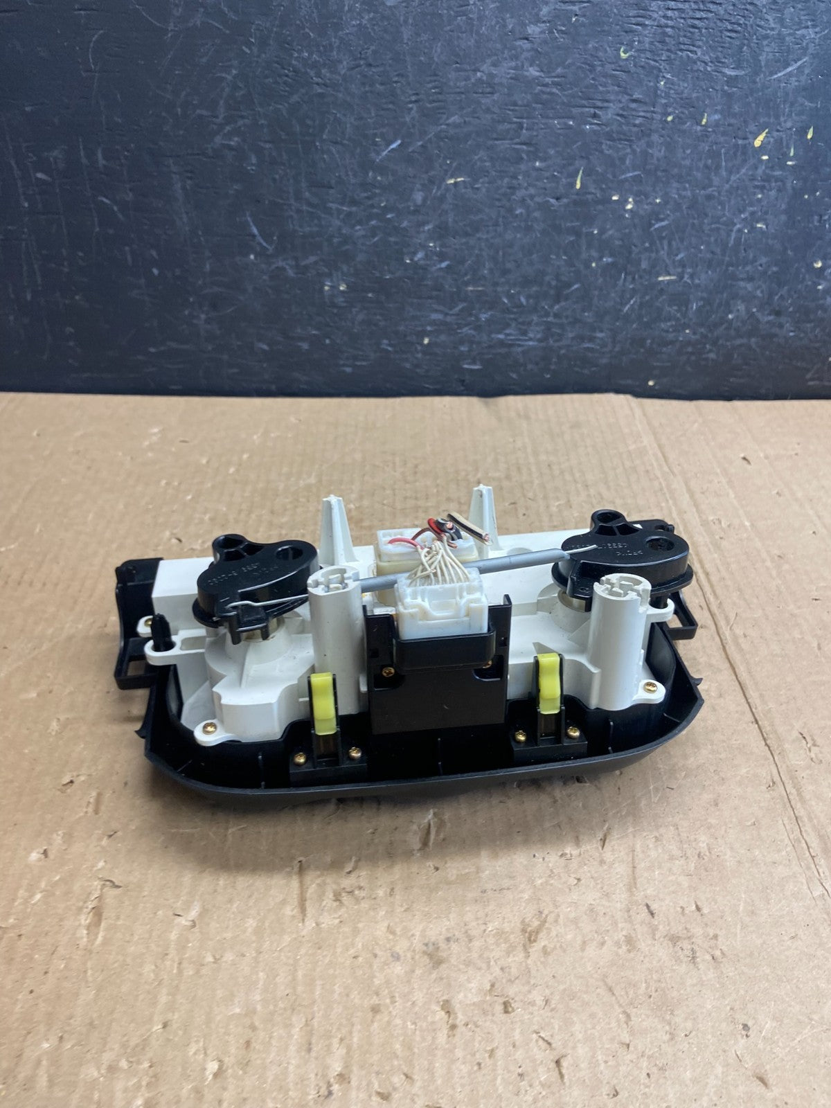 2001 - 2003 Toyota RAV4 A/C Heater Climate Control Unit Switch ae3938 DG4