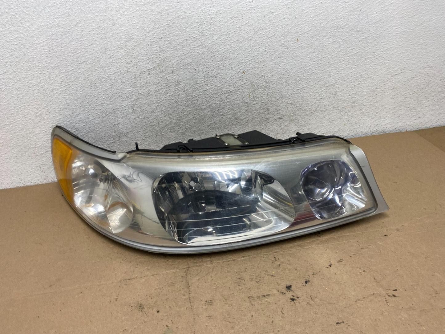 1999-2001 Lincoln & Town Car Right Passenger RH Headlight Halogen AF4743 DW0