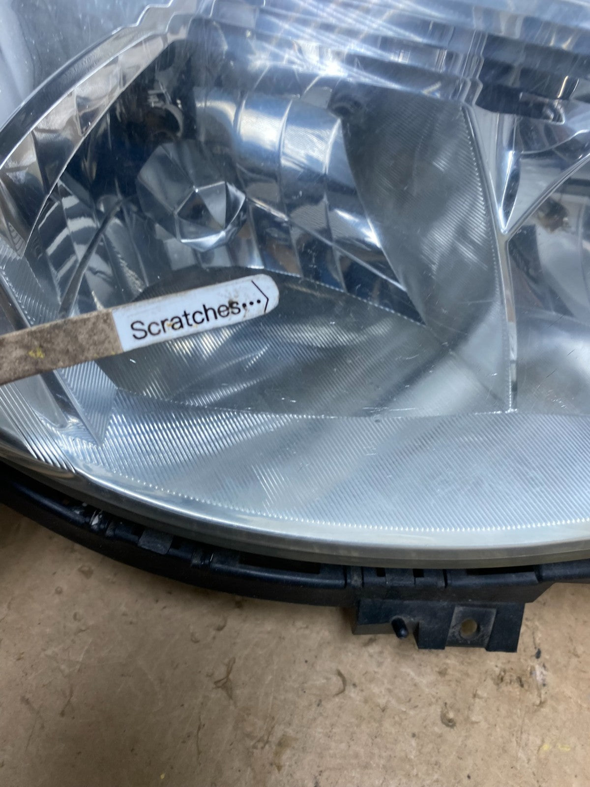 2009 - 2013 Subaru Forester Right Passenger Side Halogen Headlight AD1384 DW3
