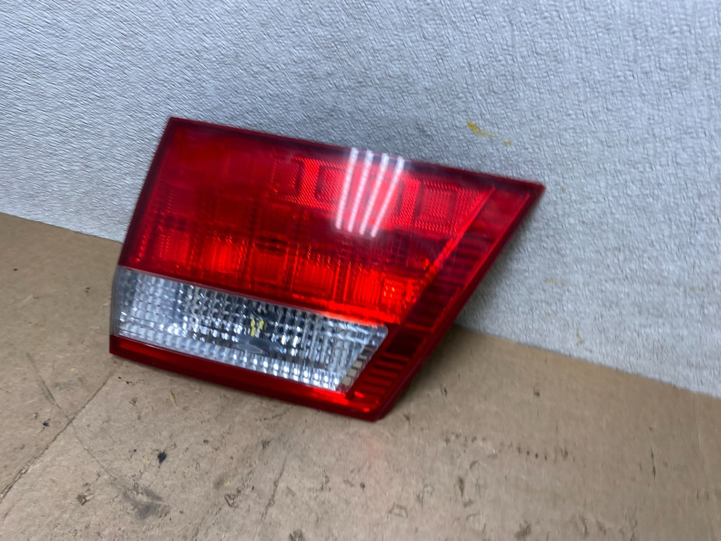 2005 2006 2007 Honda Odyssey Inner Right Passenger RH Tail Light X2233 DW1