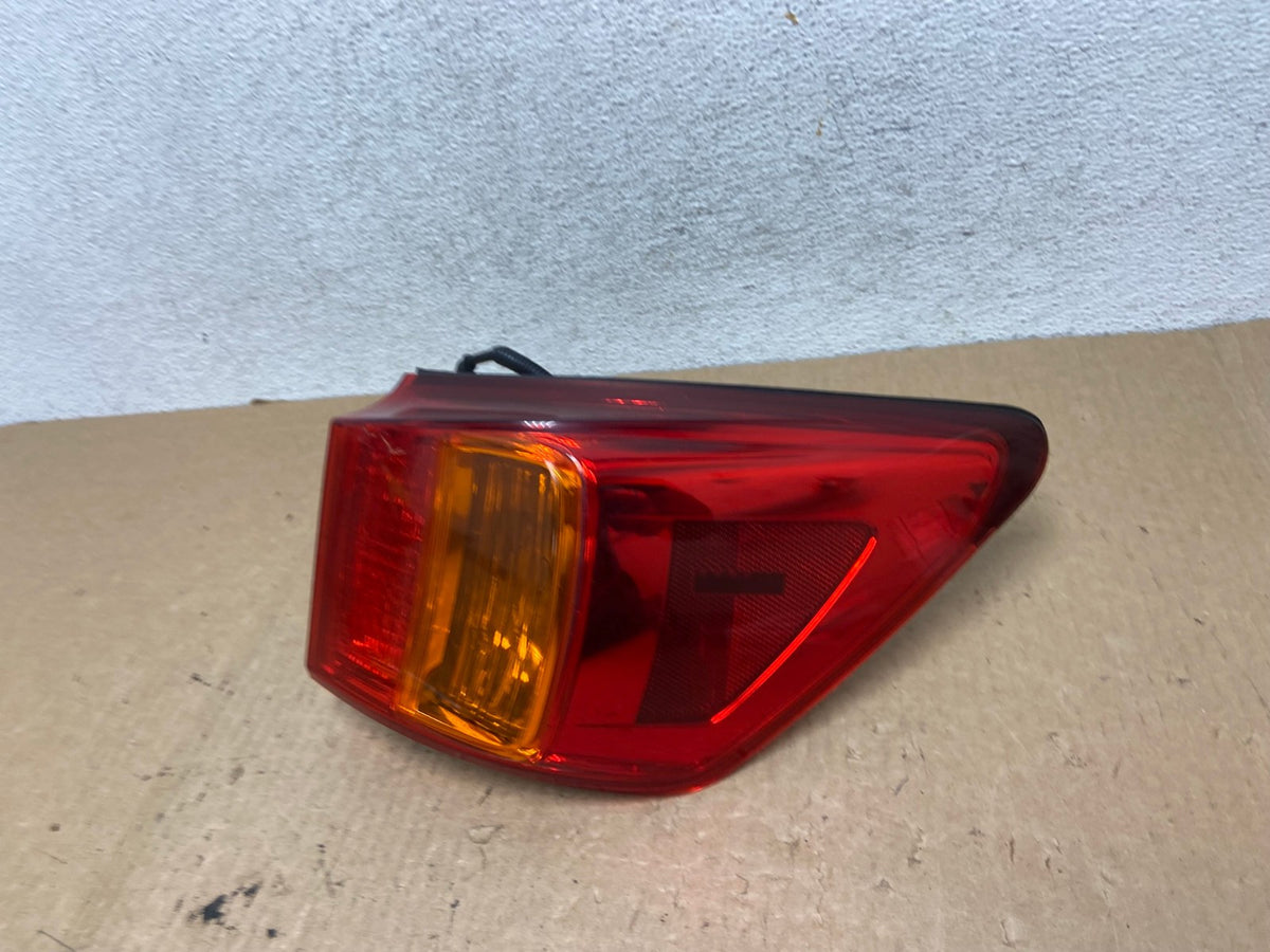 2009 - 2010 Lexus Is250 Is350 Right Passenger RH Side Tail Light AF9805 LK1