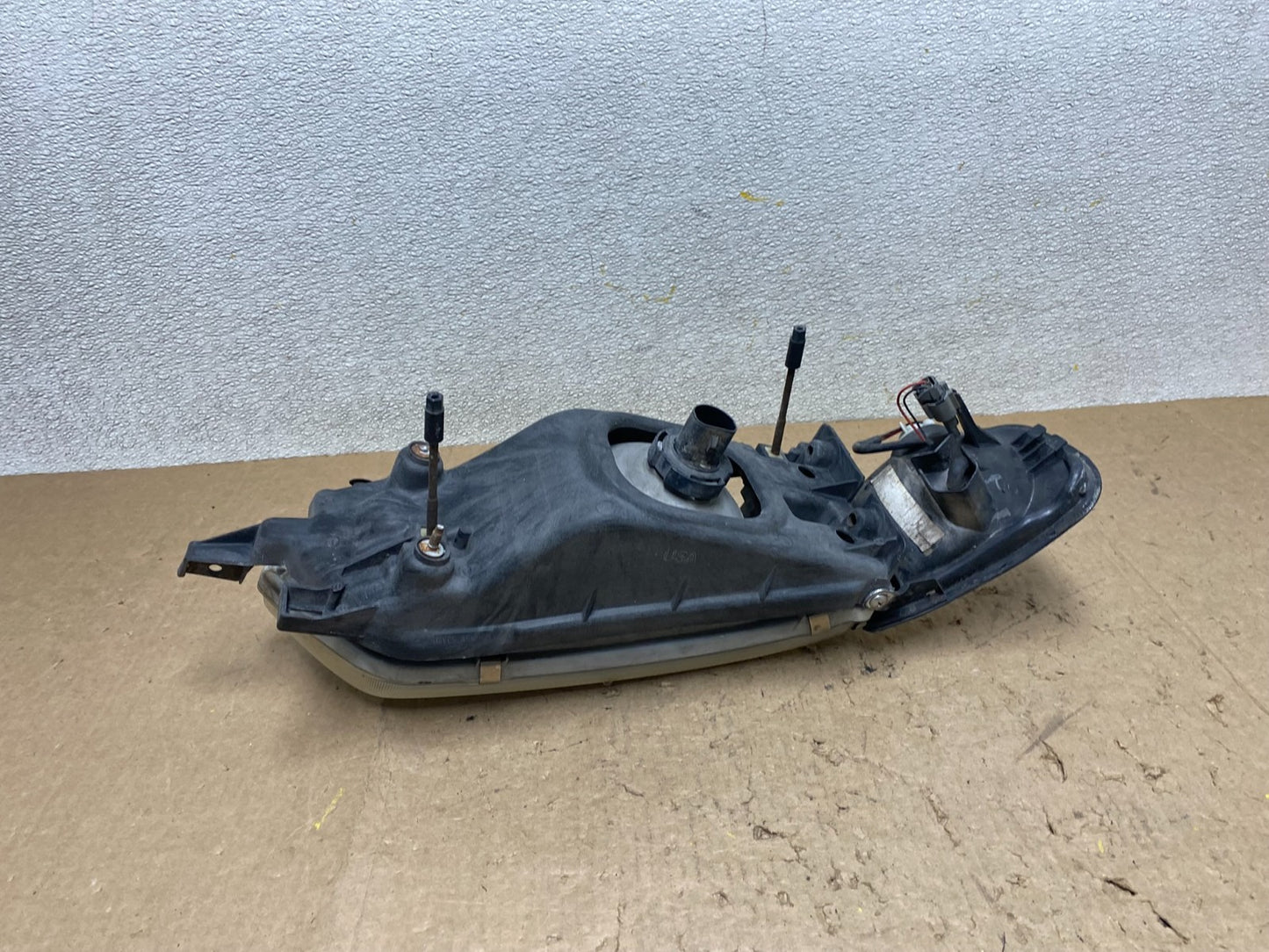 1997 to 1999 Nissan Maxima Left Driver Side Headlight Halogen OEM W9321 DW7