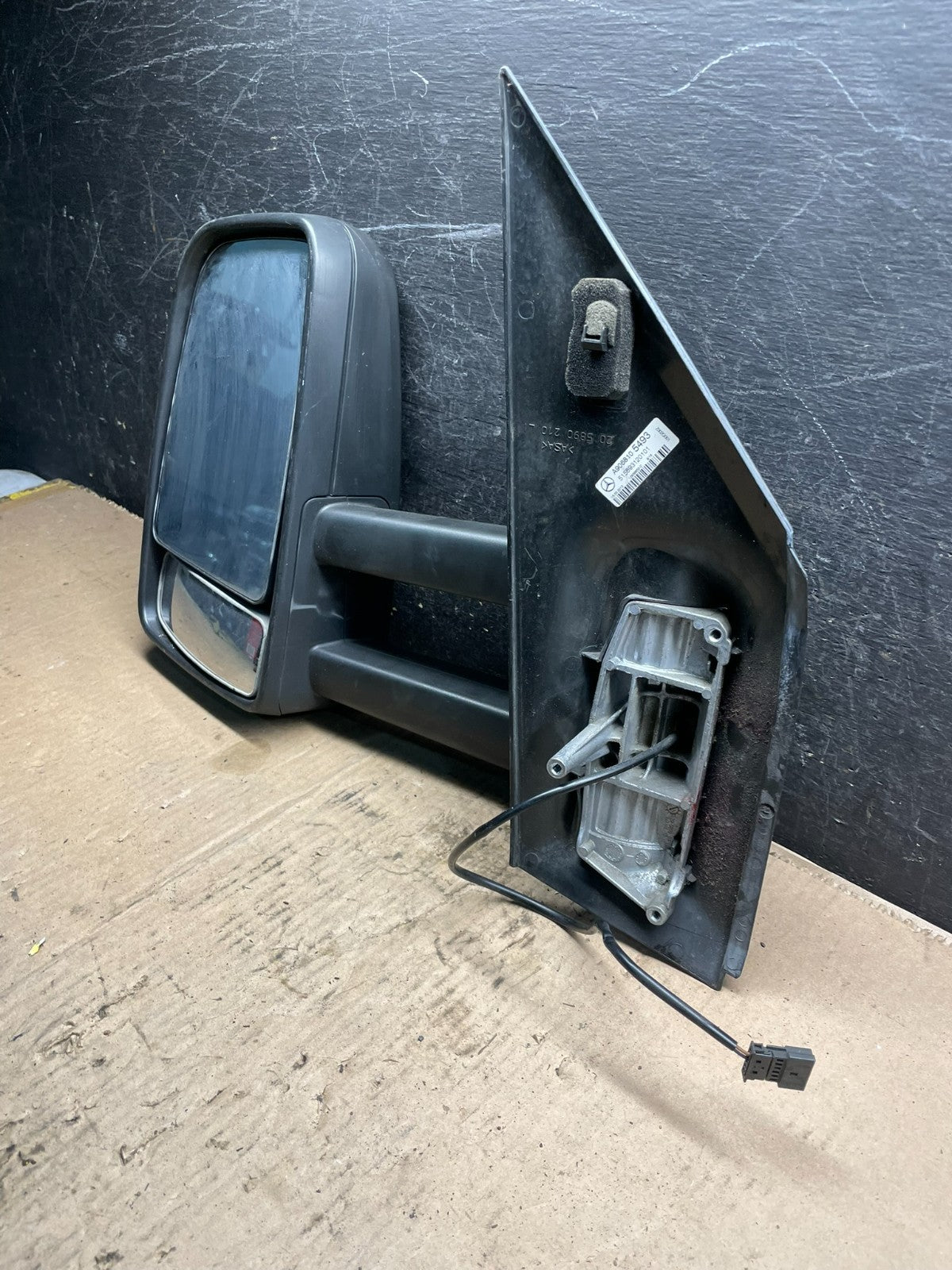 2007 to 2018 Mercedes-Benz Sprinter Left Driver Side View Door Mirror T2822 DG9
