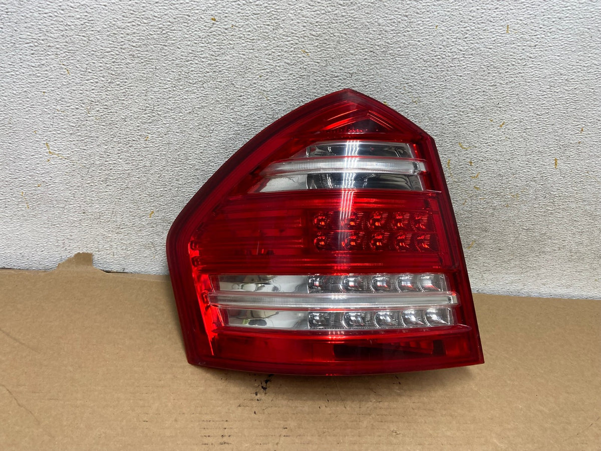 2010 2011 2012 Mercedes GL-Class GL450 Left Driver LED Tail Light AH7773 LK0