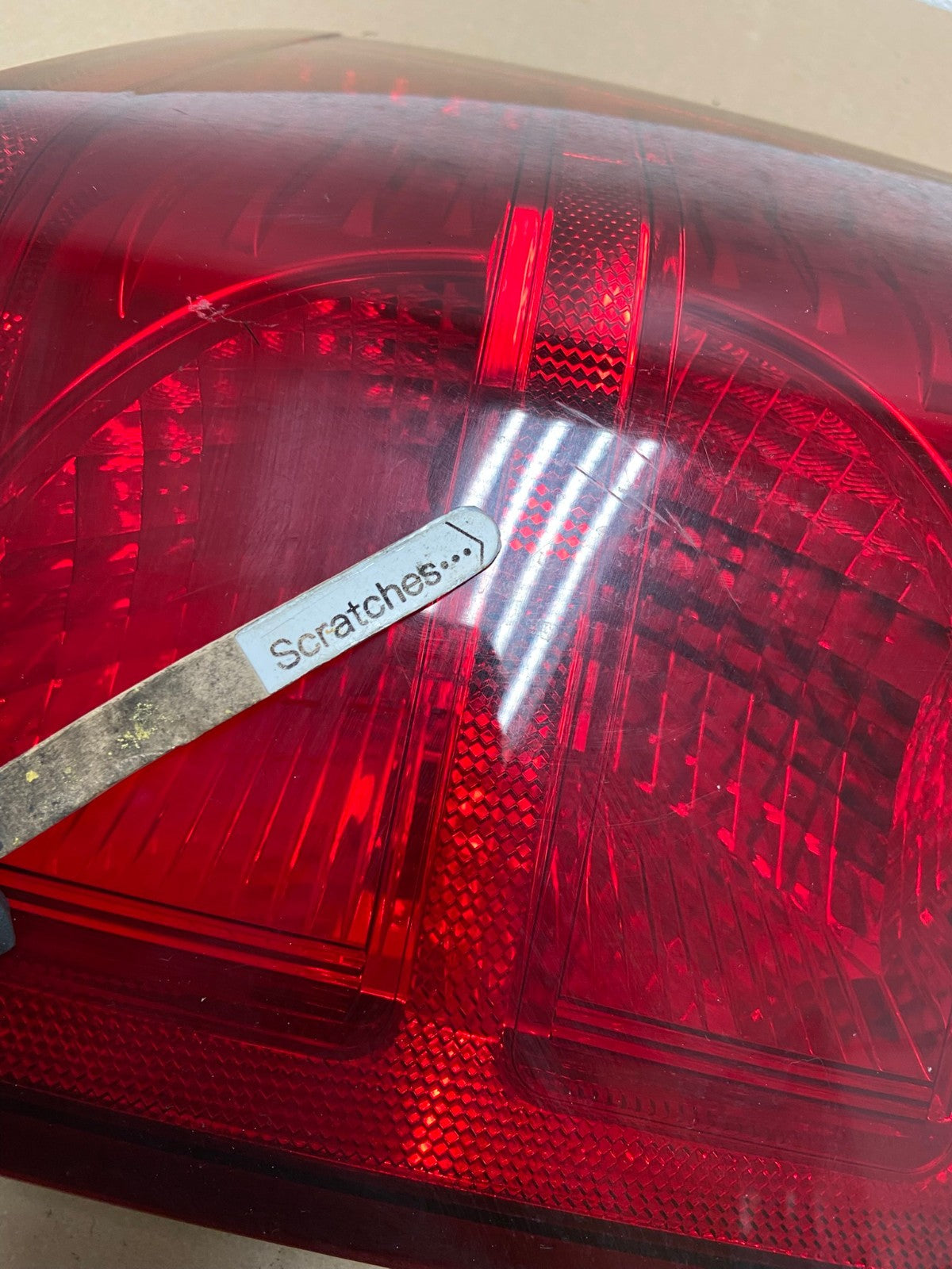 2007 to 2010 Jeep Grand Cherokee Right Passenger Tail Light AE7156 LK3