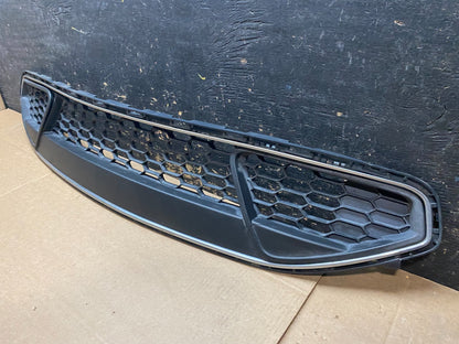 2010 to 2012 Ford Taurus Front Bumper Front Lower Grille Black Y9281 DG2