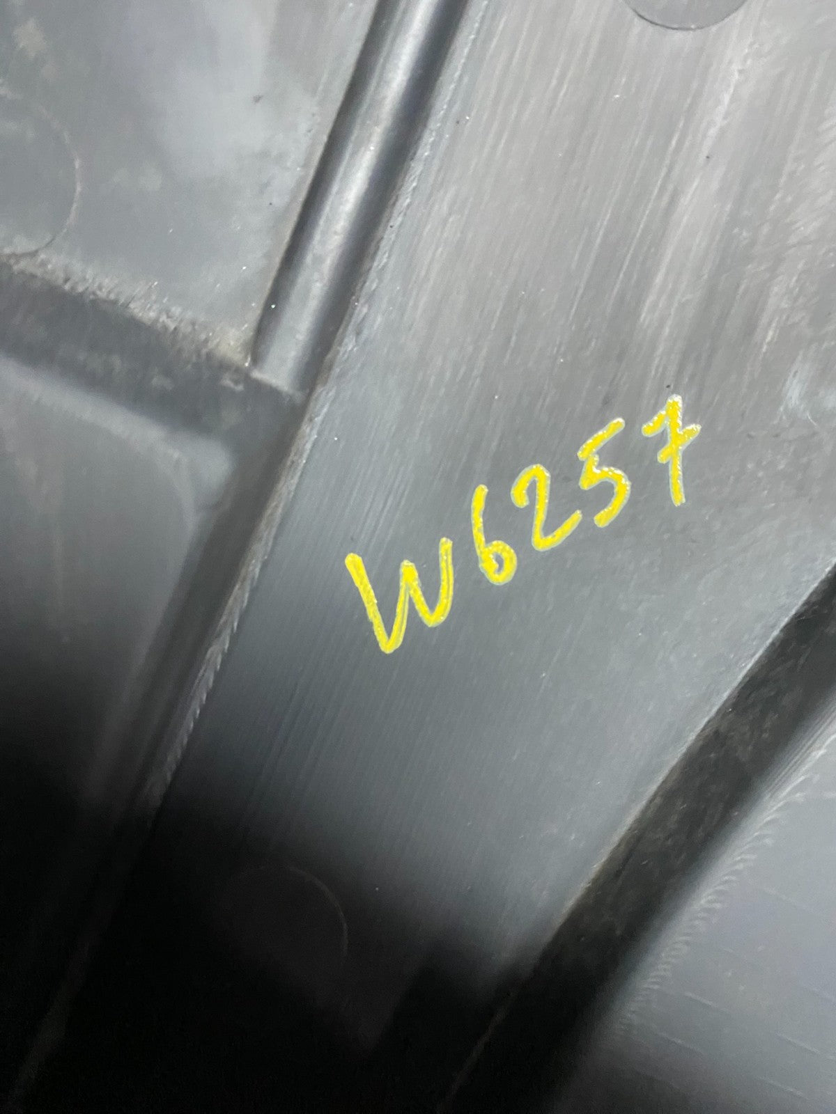 2006 to 2008 Honda Pilot Engine Cover Trim Bezel OEM W6257 DG9