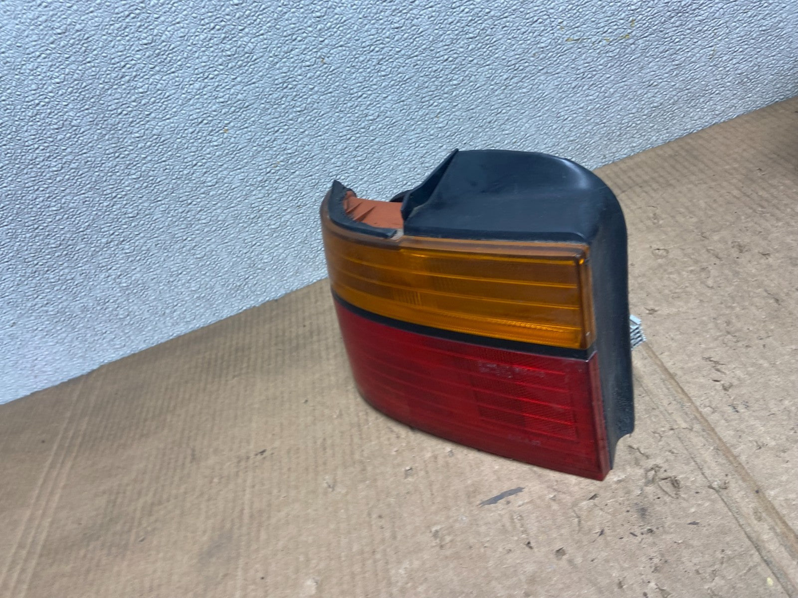 1990 to 1993 Honda Accord Coupe Left Driver LH Tail Light OEM AA6701 DW1