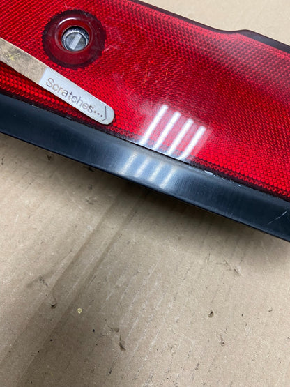 1990 to 1992 Ford Probe Center Trunk Lock Brake Tail Light AE9468 DG3