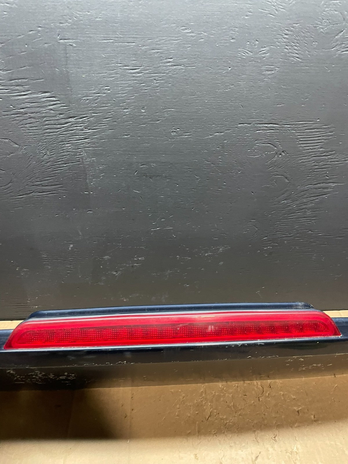2007-2014 Chevrolet Tahoe Suburban Yukon Spoiler Wing 3rd Brake Light ab3239 DG7