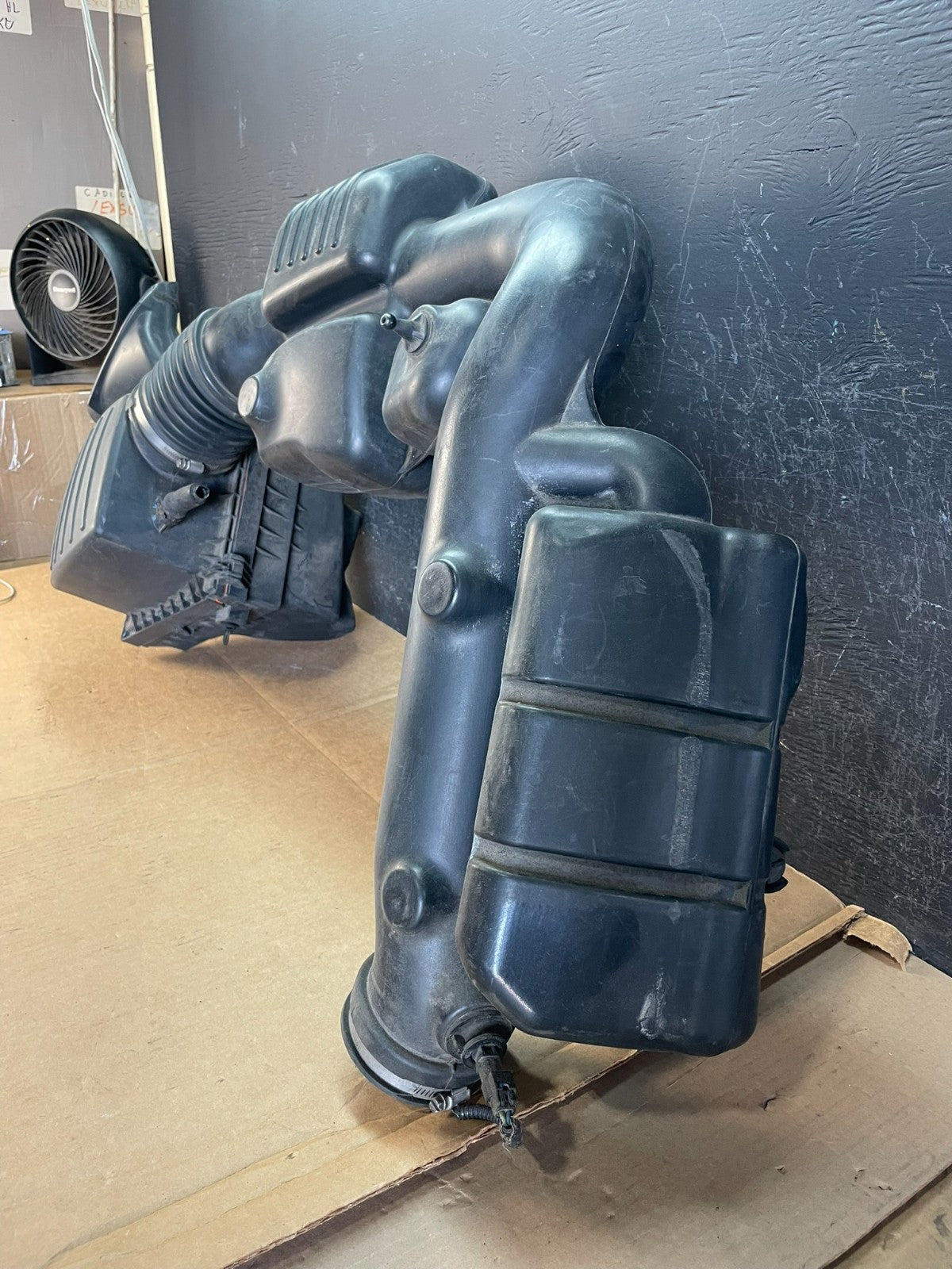 2011 - 2013 Dodge Durango 3.6L Resonator Air Intake Tube ae0896 DG1