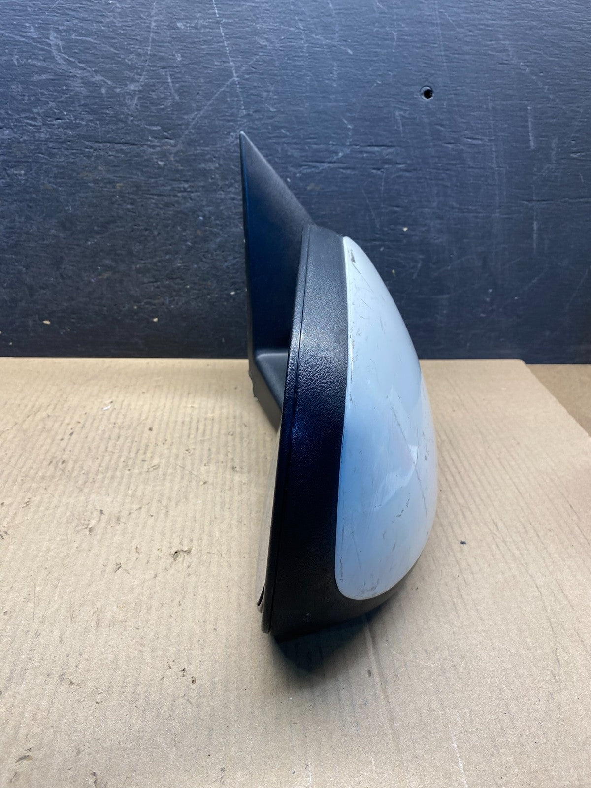 2003-2006 Chevrolet Tahoe Suburban Right Passenger Door Mirror AH4540 DW10