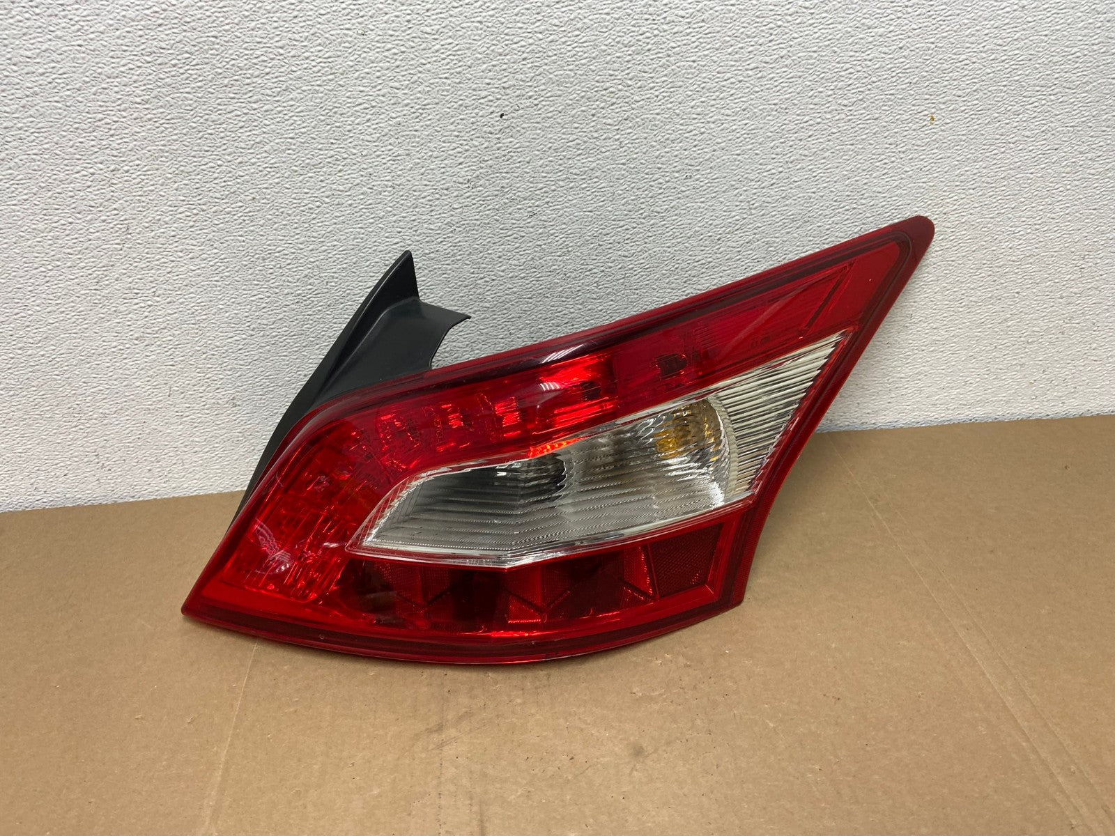 2009 2010 2011 Nissan Maxima Right Passenger RH Side Tail light DEPO AC5609 LK0