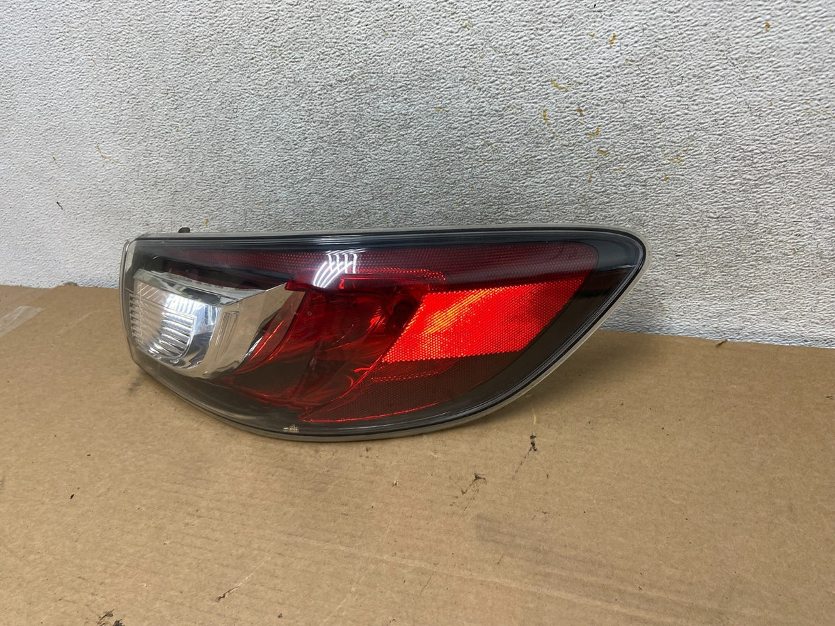 2010 2011 2012 2013 Mazda 3 Right Passenger Rh Side Tail Light AH4439 DW2