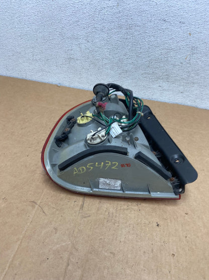 2000-2002 Hyundai Accent Sedan Right Passenger RH Tail Light AD5472 LK6