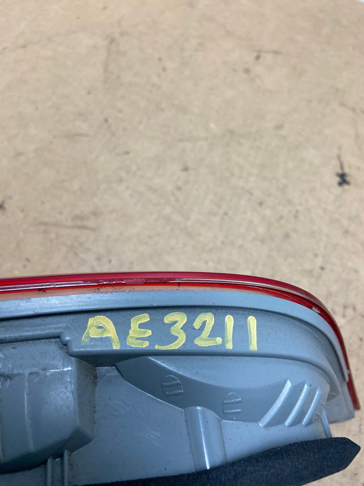 2007 2008 2009 Toyota Camry Left Driver Tail Light Trunk Lid Inner AE3211 LK7