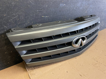 2003 to 2004 Infiniti M45 Front Grille Grill AA88961