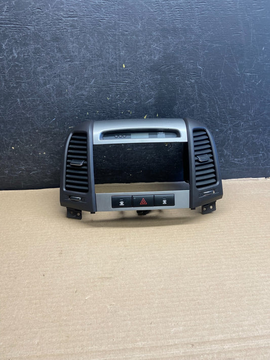 2007 to 2009 Hyundai Santa Fe Center Dashboard Radio Bezel Trim AH1267 DG0