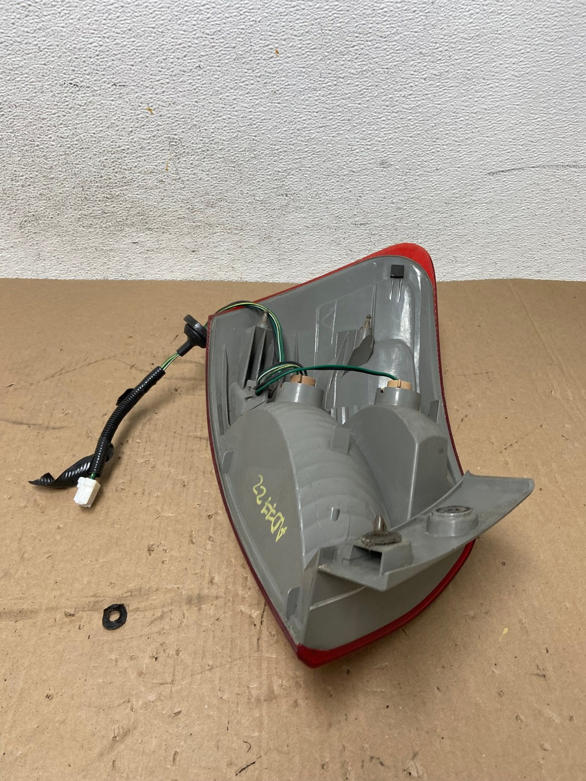 2008 to 2015 Nissan Rogue Right Passenger Rh Side Tail Light AD7722 LK2