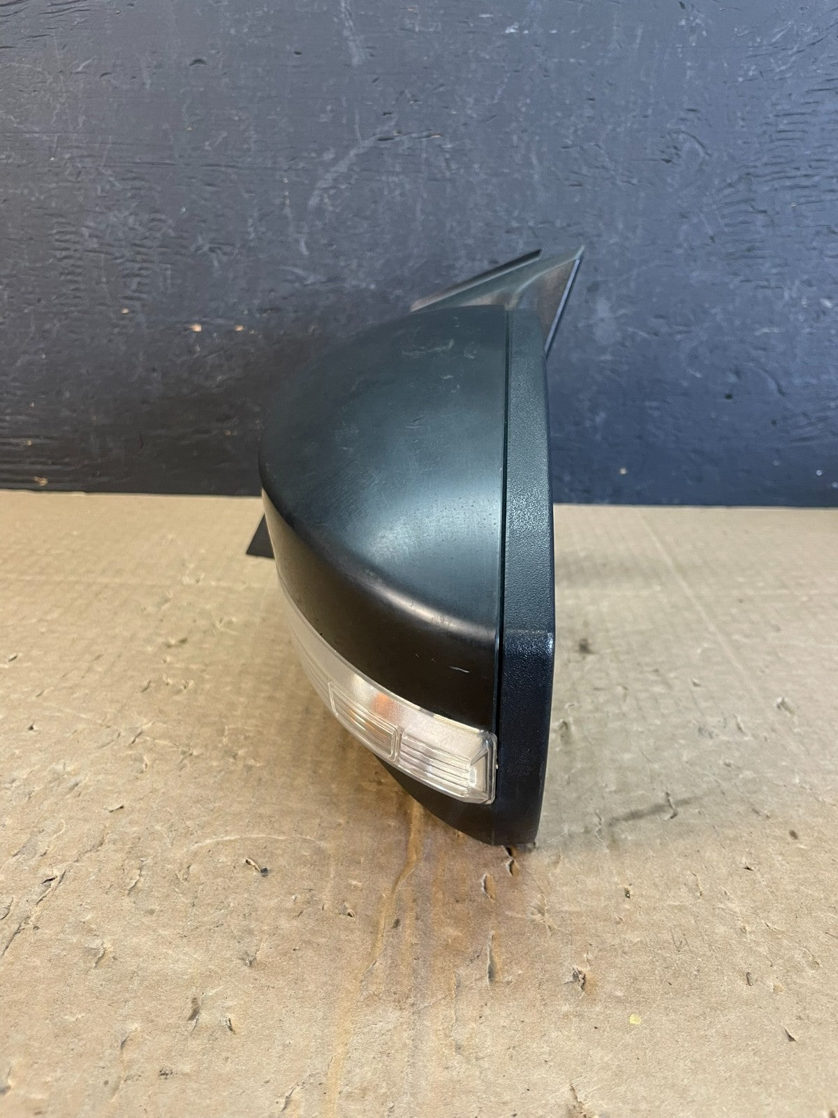 2015 to 2018 Ford Focus Left Driver View Door Mirror Turn Signal AC9900 DW4