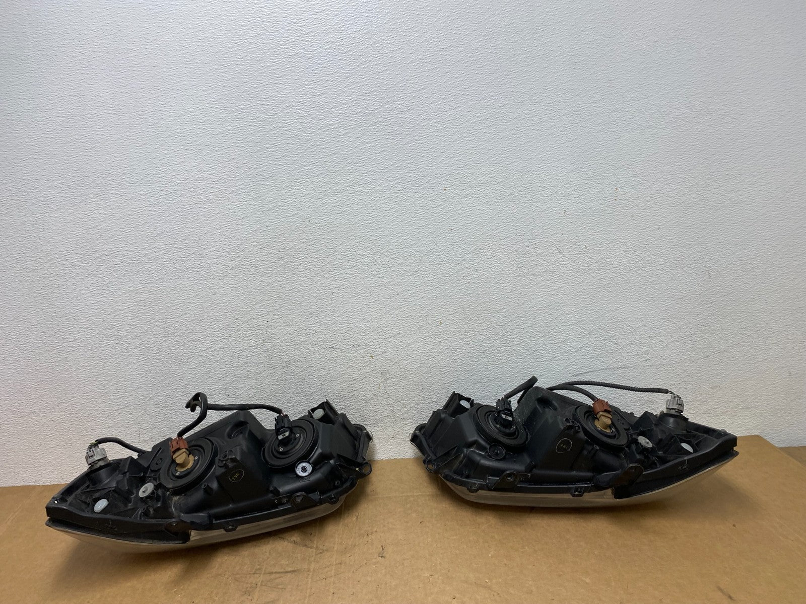2004 2005 2006 Toyota Highlander Headlights Left+Right Side AD6327 DW7