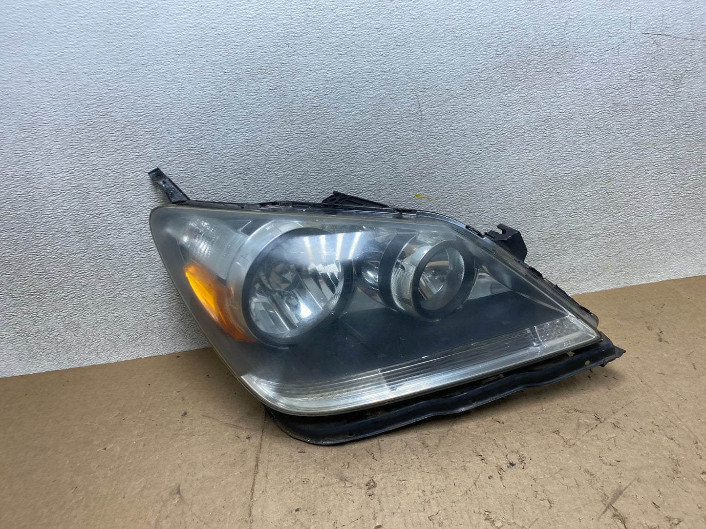 2005 2006 2007 Honda Odyssey Right Passenger RH Side Halogen Headlight X2082 DW0
