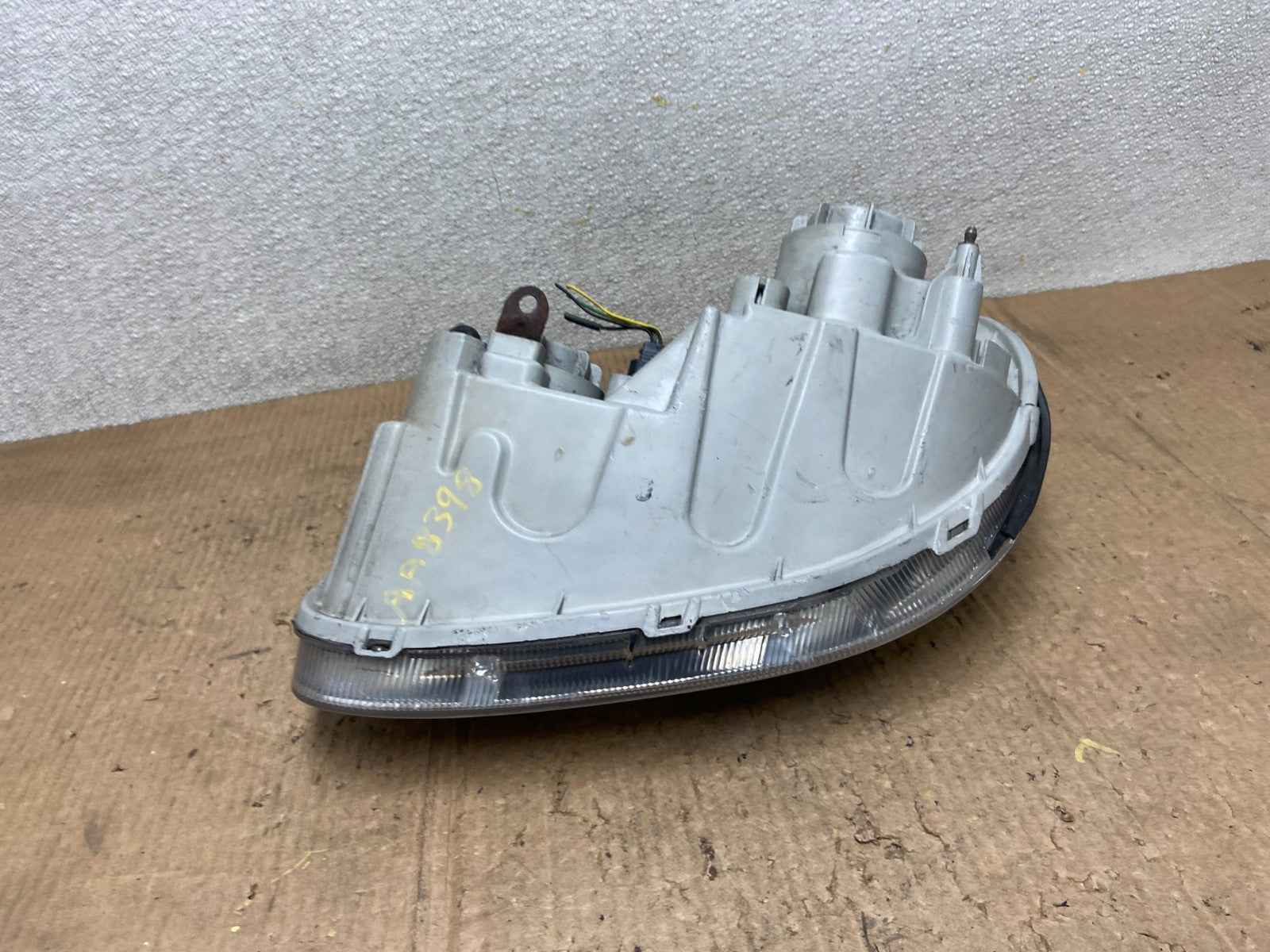 2002-2005 Hyundai Sonata Right Passenger Headlight Halogen Oem AA8398 DW7