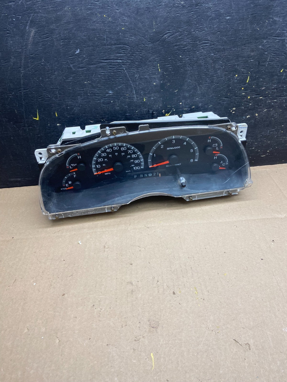2000 2001 2002 Ford Expedition Speedometer Instrument Gauge Cluster T9184 DG0