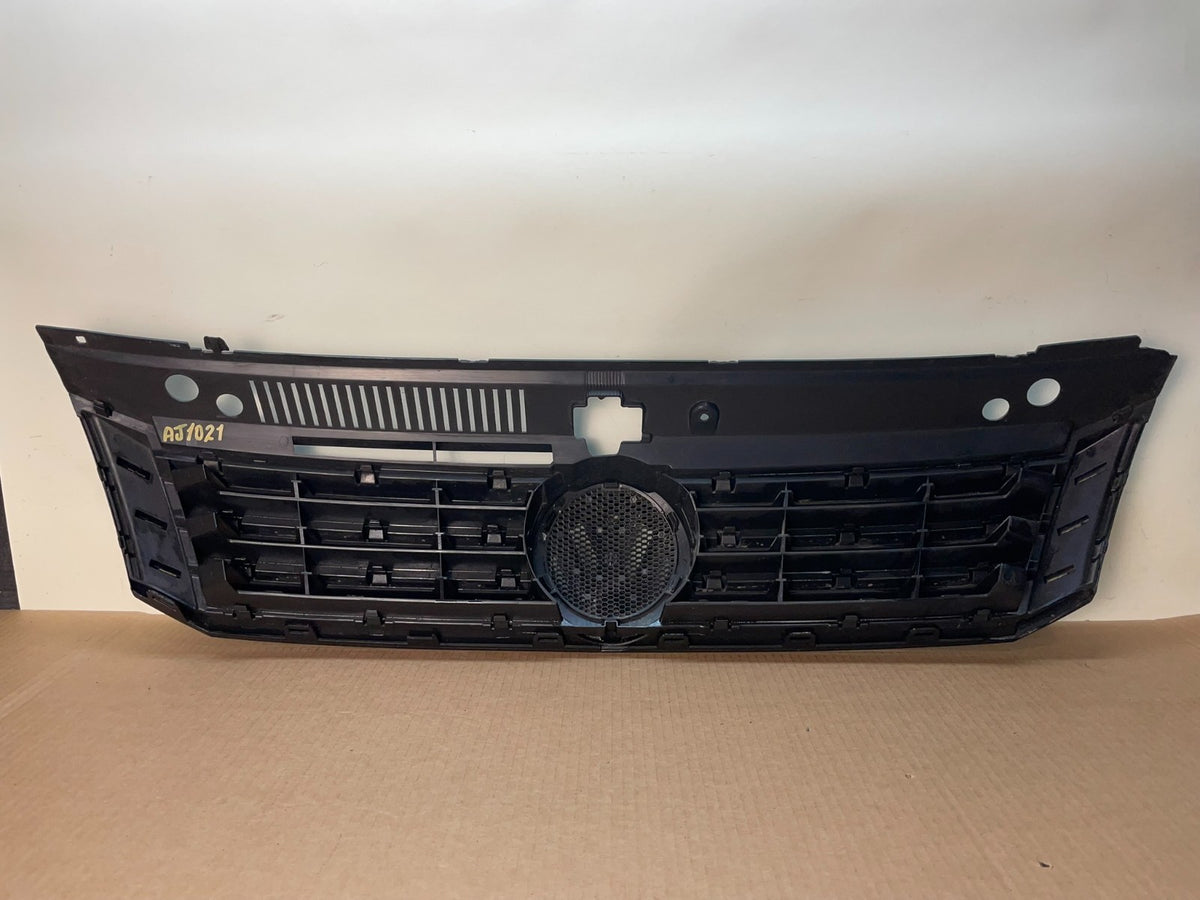 2016 to 2018 Volkswagen Passat Front Upper Grill Grille AJ1021 DG4